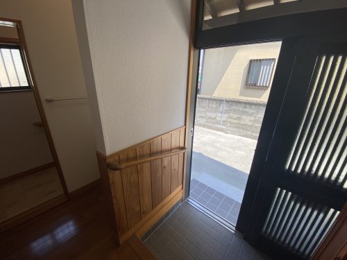 (玄関)